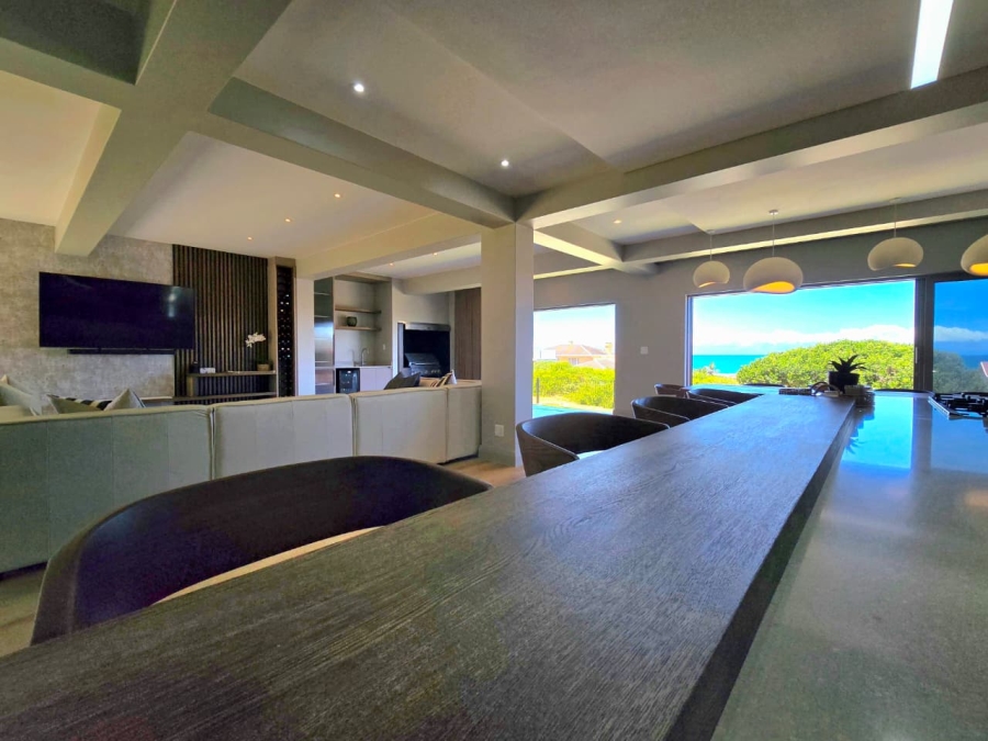 4 Bedroom Property for Sale in Outeniqua Strand Western Cape